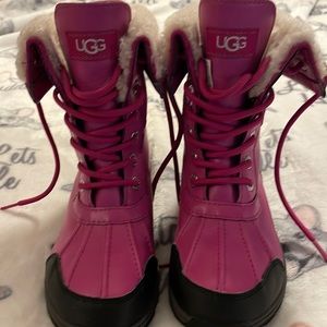 Pink UGG Butte Snow boots